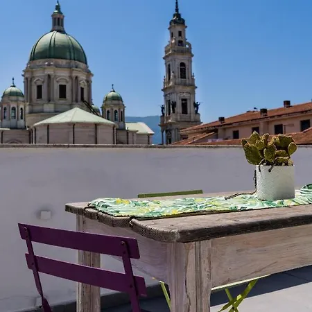 Flamingo Nocleg ze śniadaniem Pompeja