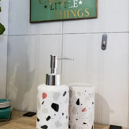 Flamingo بومبيي