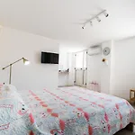 Flamingo 3*