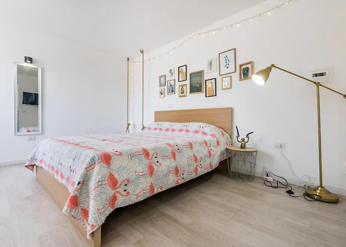 Flamingo Bed & Breakfast 4*