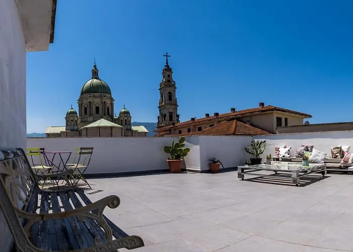 Flamingo Bed & Breakfast